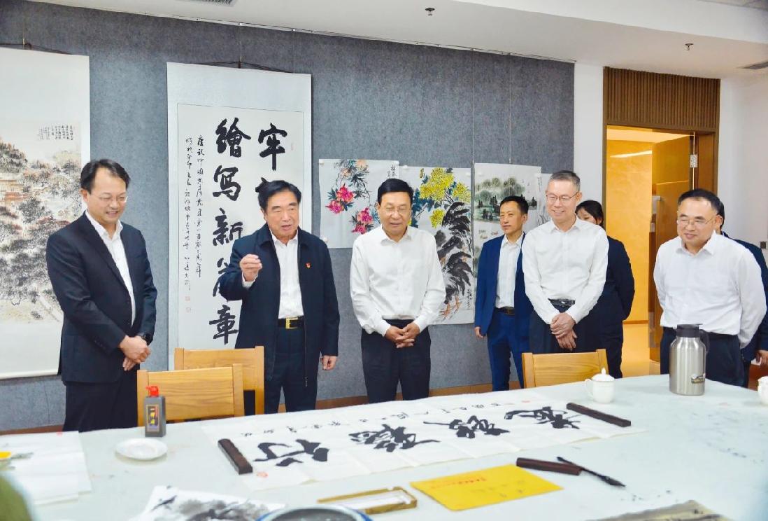 省委老干部局调研组来潍坊调研老干部工作