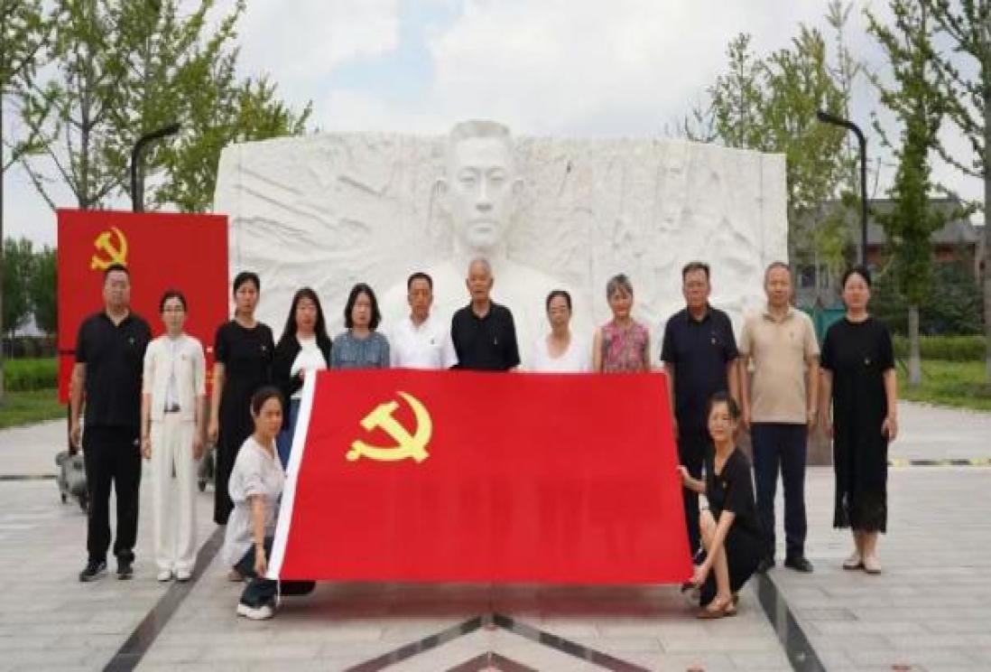 擦亮党员先锋底色 打造沉浸式红色教育新范式——潍坊市老年大学创新开展“红色主题教育月”活动